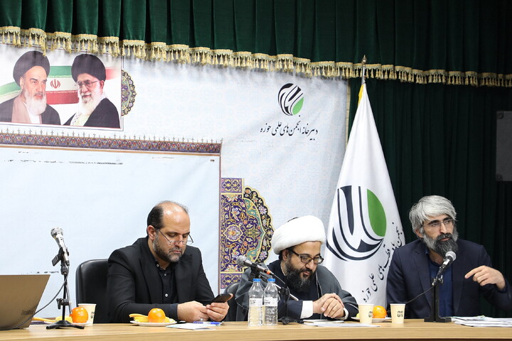 تصاویر/ نشست هم اندیشی مسئولان .وکارشناسان حوزه با صدا و سیما