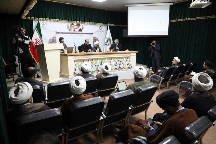 تصاویر/ نشست هم اندیشی مسئولان .وکارشناسان حوزه با صدا و سیما