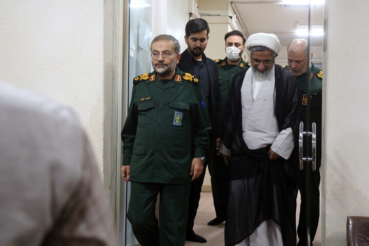 تصاویر/ دیدار رئیس سازمان بسیج مستضعفین با آیت الله بوشهری