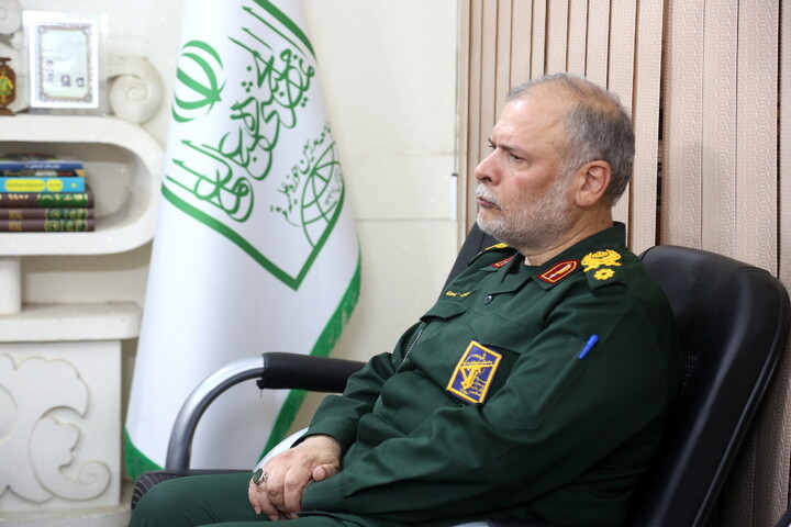 تصاویر/ دیدار رئیس سازمان بسیج مستضعفین با آیت الله بوشهری