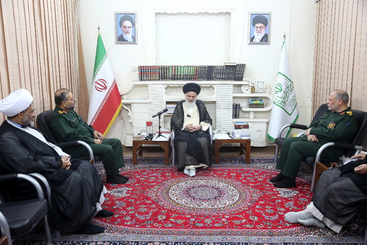 تصاویر/ دیدار رئیس سازمان بسیج مستضعفین با آیت الله بوشهری
