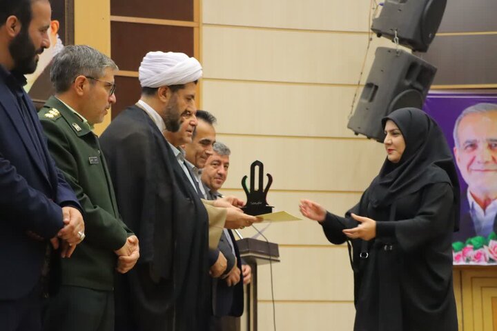 تصاویر/ آیین اختتامیه جشنواره فرهنگی شهرستان اسلامشهر با حضور امام جمعه