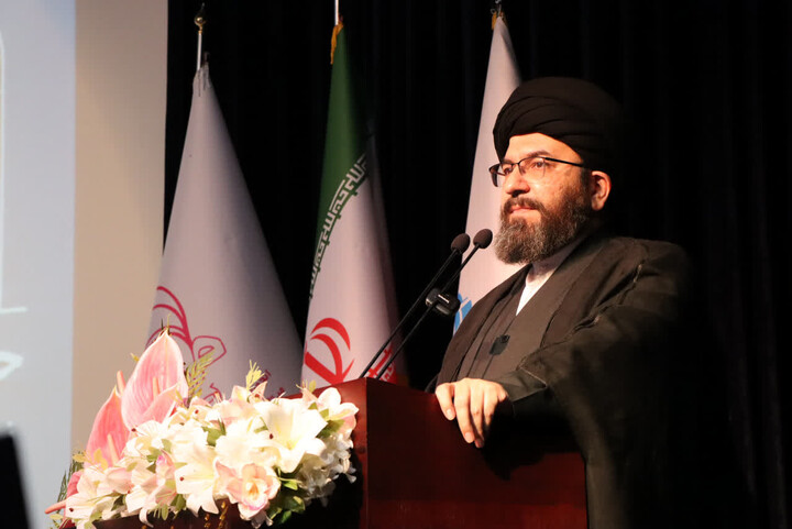 تصاویر / آیین گرامیداشت روزکتاب، کتابخوانی و کتابدار زنجان