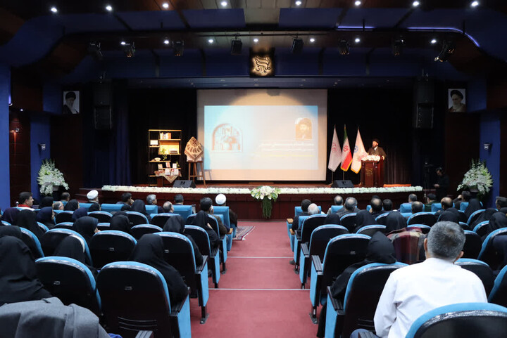 تصاویر / آیین گرامیداشت روزکتاب، کتابخوانی و کتابدار زنجان