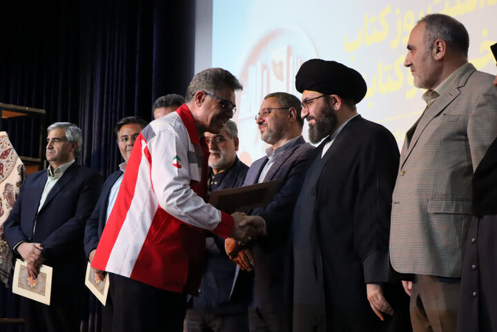 تصاویر / آیین گرامیداشت روزکتاب، کتابخوانی و کتابدار زنجان