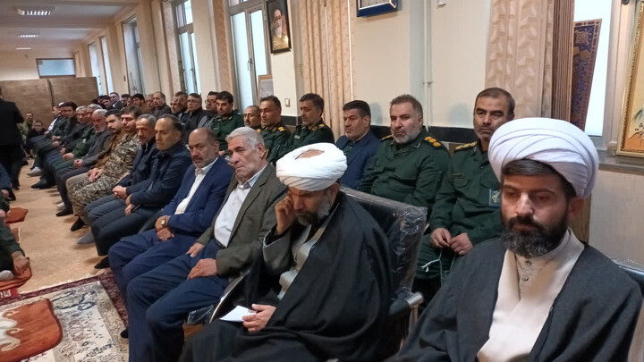 تصاویر / دیدار فرماندهان و بسیجیان سپاه ناحیه اهر با امام جمعه شهرستان