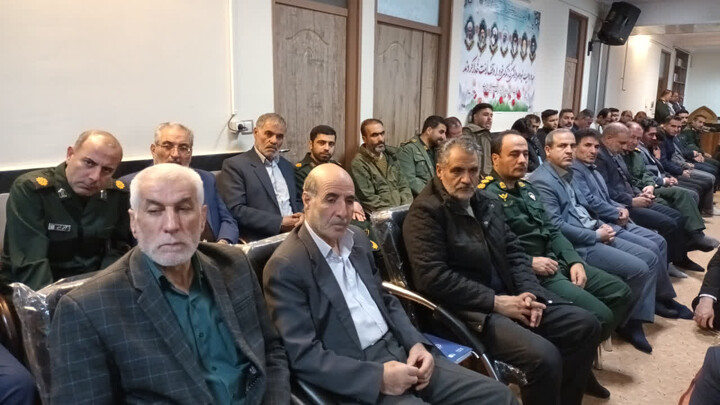 تصاویر / دیدار فرماندهان و بسیجیان سپاه ناحیه اهر با امام جمعه شهرستان