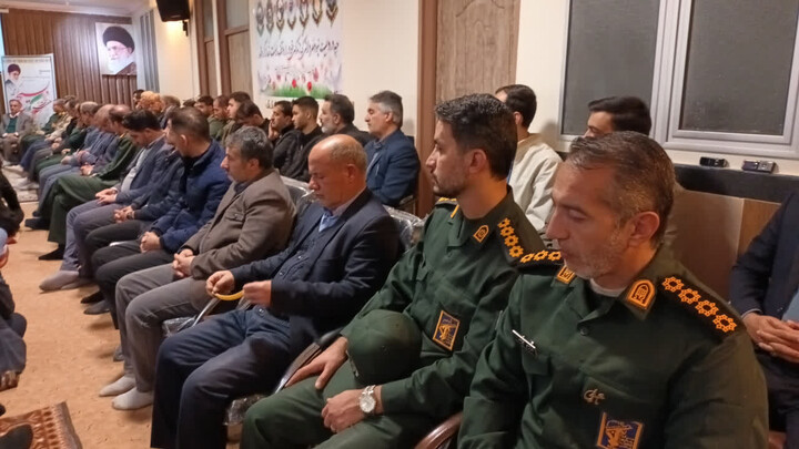 تصاویر / دیدار فرماندهان و بسیجیان سپاه ناحیه اهر با امام جمعه شهرستان