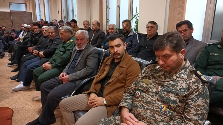 تصاویر / دیدار فرماندهان و بسیجیان سپاه ناحیه اهر با امام جمعه شهرستان