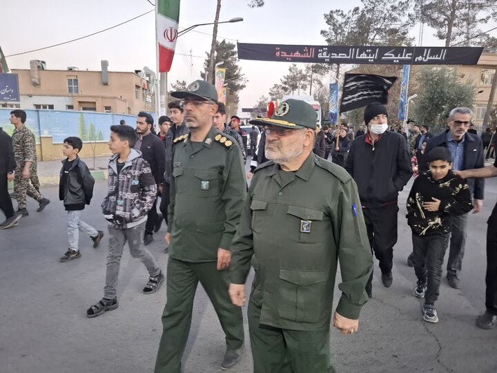 تصاویر/ مراسمات استقبال مردم شهید پرورآران و بیدگل از شهدای گمنام