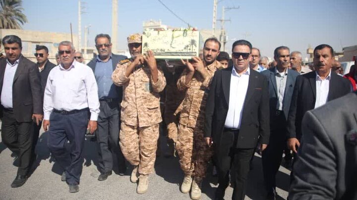 تصاویر/ استقبال از شهید گمنام در بندر ریگ