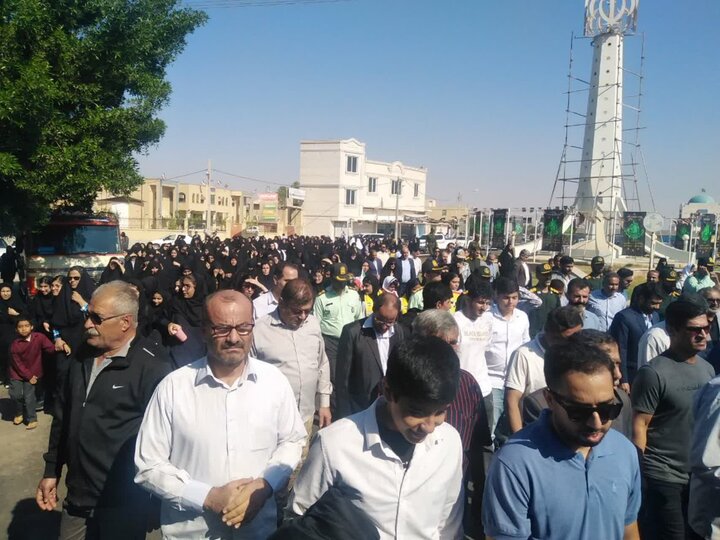 تصاویر/ استقبال از شهید گمنام در بندر ریگ