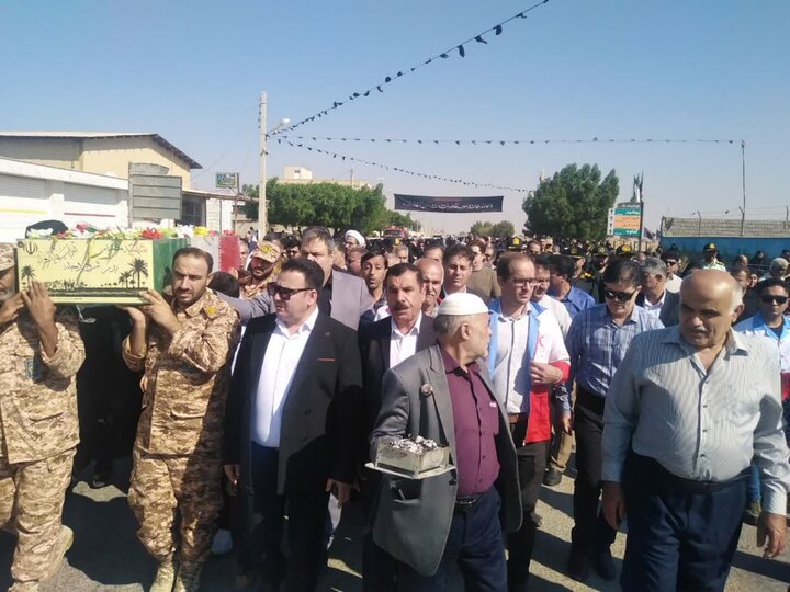 تصاویر/ استقبال از شهید گمنام در بندر ریگ