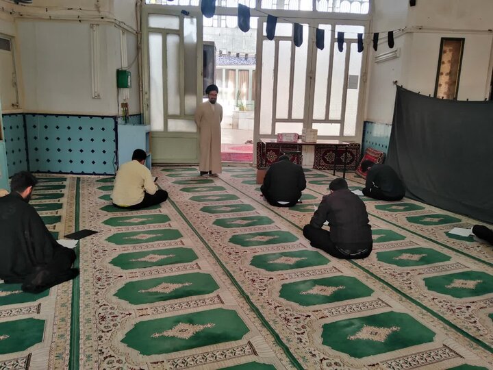 تصاویر/ برگزاری المپیاد علمی تاریخ و سیره پیامبر اعظم اسلام(ص) در مدارس علمیه کاشان