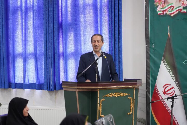 تصاویر/نشست خواهران مطالبه گر خرم آباد با هادی هاشمی نیا نماینده خرم آباد و چگنی و نماینده ولی فقیه در لرستان