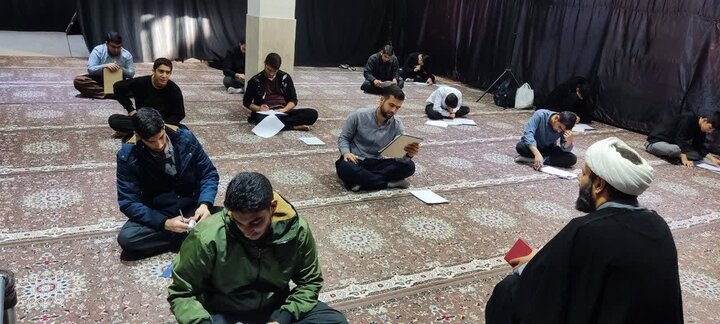 تصاویر/برگزاری المپیاد علمی تاریخ در مدرسه علمیه امام باقر (ع) کامیاران برگزار شد