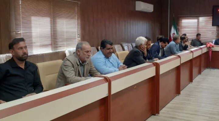 تصاویر/نشست امام جمعه شهرستان بدره بابخشداران ودهیاران