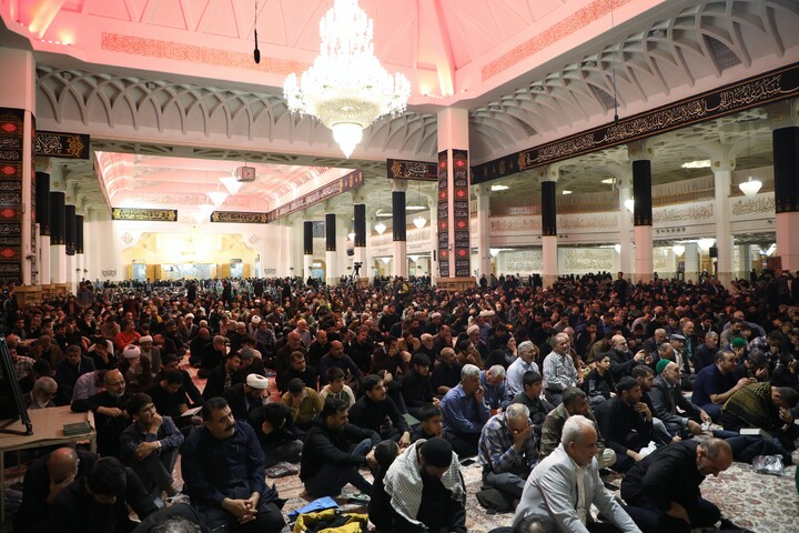 تصاویر/ وداع با پیکر مطهر دو شهید گمنام دفاع مقدس در حرم حضرت معصومه سلام الله علیه