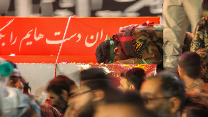 تصاویر/آیین بدرقه مردم آران و بیدگل از کاروان اهالی بهشت