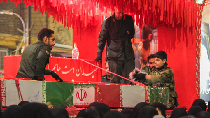 تصاویر/آیین بدرقه مردم آران و بیدگل از کاروان اهالی بهشت