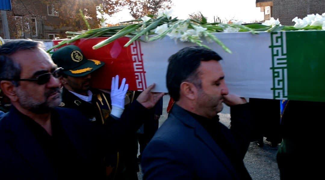 تصاویر/  مراسم استقبال از شهید گمنام در مدرسه معلم سلماس