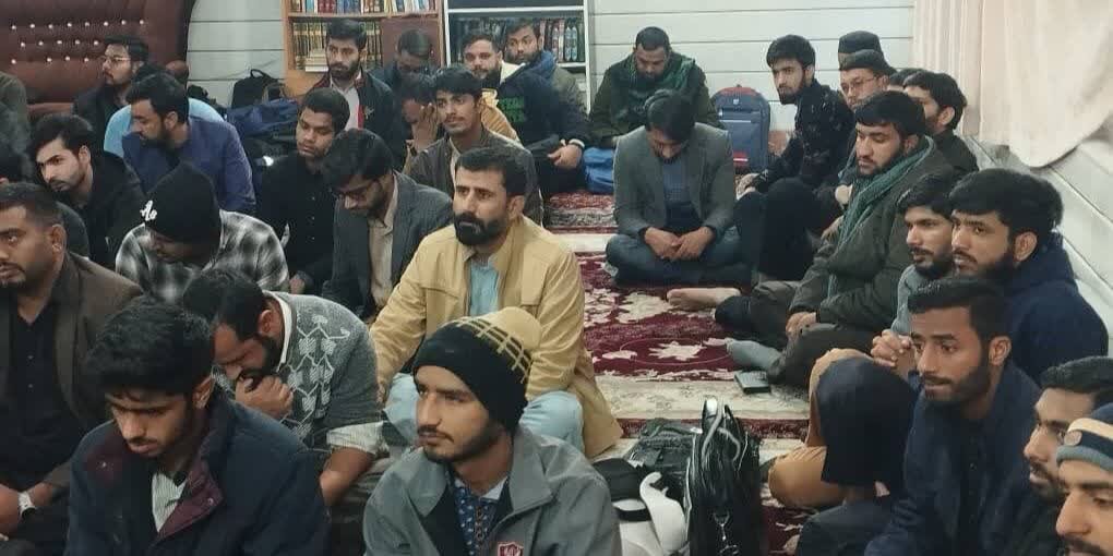 मदरसा अल क़ायम, क़ुम में दर्से अख़लाक का आयोजन / मुस्लिम यूनिटी काउंसिल के वाइस चेयरमैन की स्टूडेंट्स को सलाह