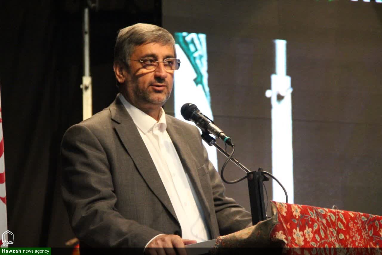 جشنواره تئاتر فرصتی برای نمایش فرهنگ و تاریخ قوم لر است