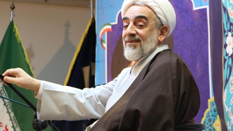 فیلم| توصیه استاد حوزه علمیه اصفهان برای اقامه نماز باران