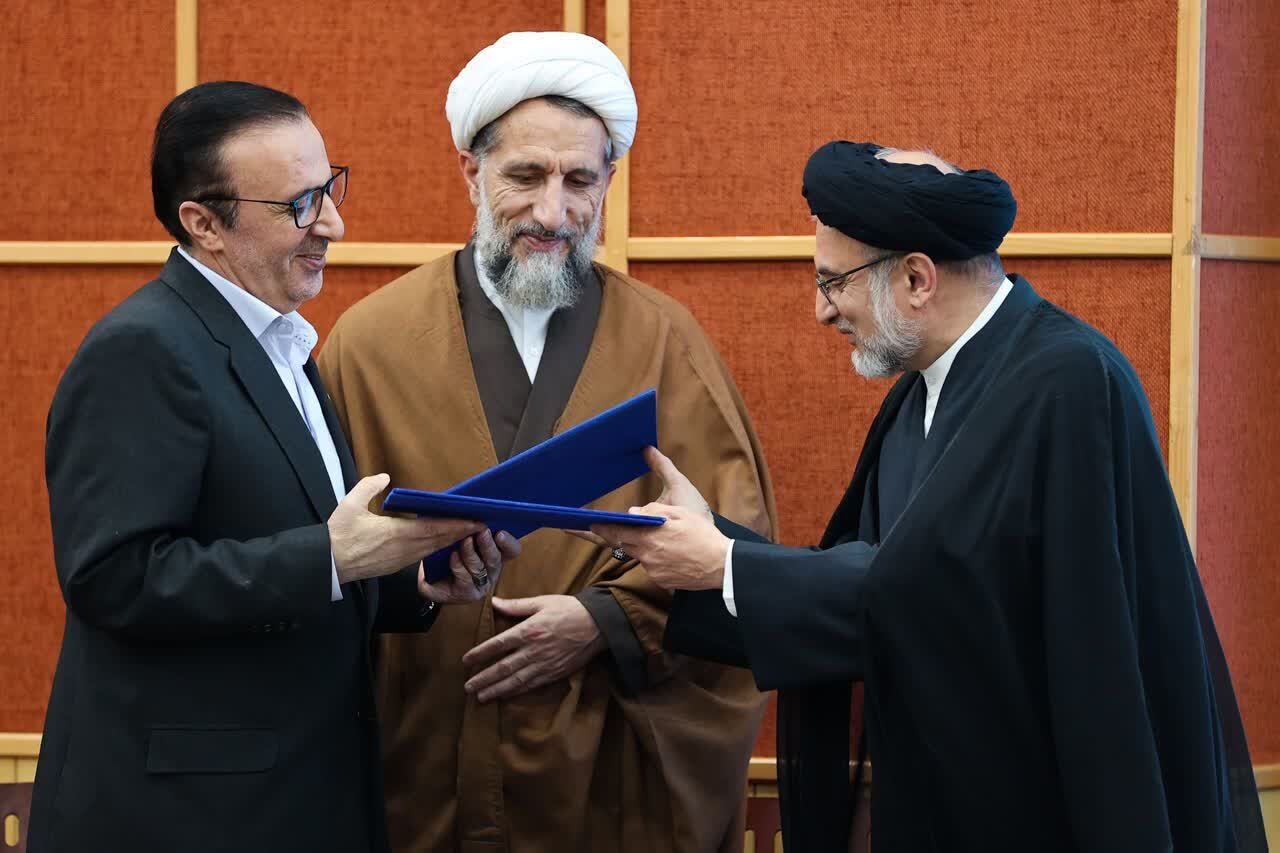 تفاهم‌نامه همکاری آبرسانی بین سازمان اوقاف کشور و استانداری قزوین امضا شد