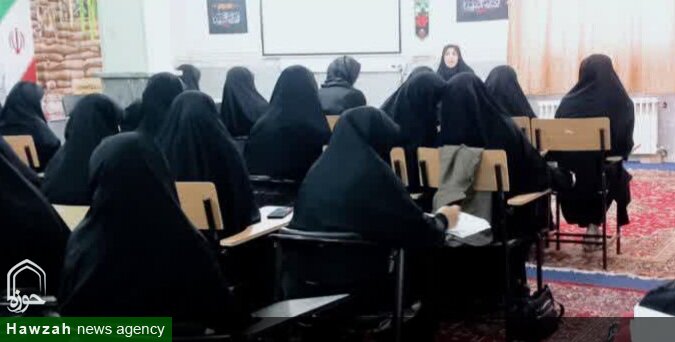 بررسی تأثیر هوش مصنوعی بر روابط عاطفی و گفت‌وگوی خانوادگی در میانه