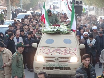 تصاویر/ استقبال باشکوه مردم ولایت مدار شهرستان چهاربرج از شهید گمنام