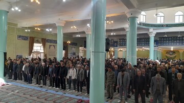 تصاویر/ اقامه نماز جمعه تکاب