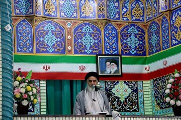 ایران در برابر خواسته‌های نامشروع غربی‌ها تسلیم نمی‌شود