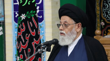 حضرت زهرا (س) الگوی اجتماعی دفاع از دین است