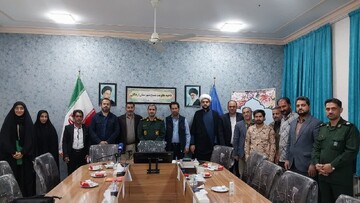 تصاویر/ نشست خبری فرمانده ناحیه مقاومت بسیج اردکان با اصحاب رسانه