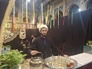 خیمه حضرت زهرا(س)، بستر مغتنم خدمت به زائران در ایام فاطمیه است