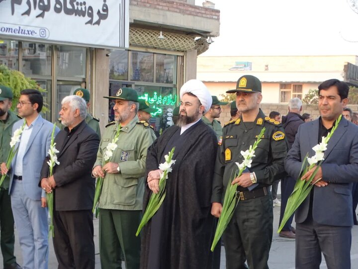 تصاویر/ استقبال باشکوه مردم ولایت مدار شهرستان چهاربرج از شهید گمنام