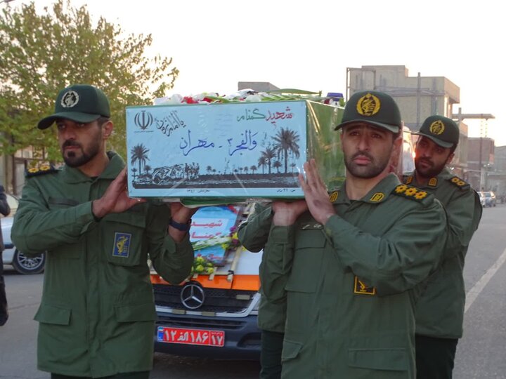 تصاویر/ استقبال باشکوه مردم ولایت مدار شهرستان چهاربرج از شهید گمنام