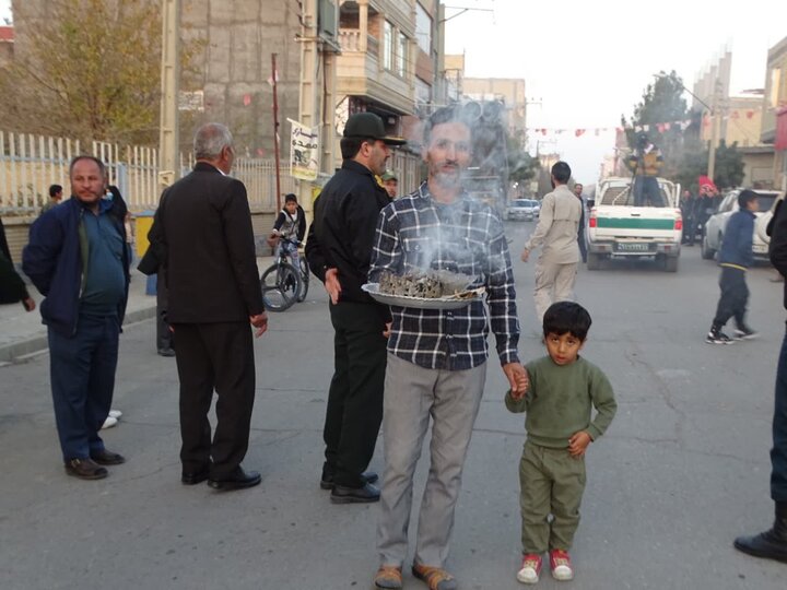 تصاویر/ استقبال باشکوه مردم ولایت مدار شهرستان چهاربرج از شهید گمنام