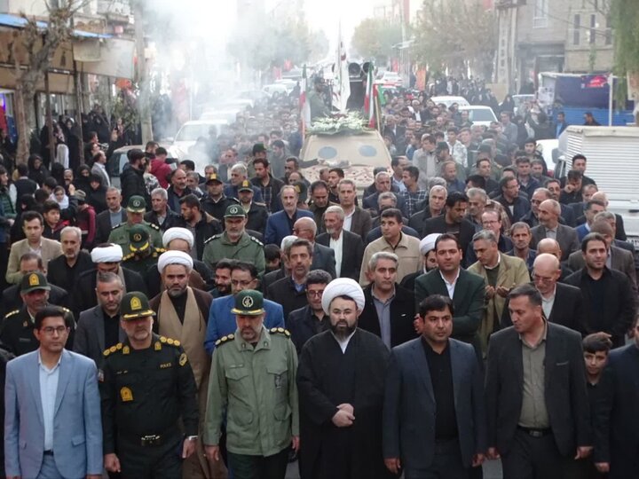 تصاویر/ استقبال باشکوه مردم ولایت مدار شهرستان چهاربرج از شهید گمنام