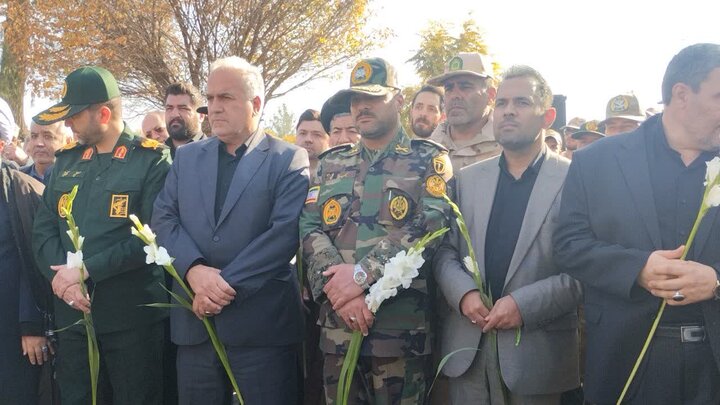 تصاویر/ استقبال مردم شهرستان خوی از شهید گمنام