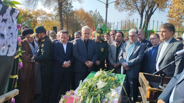 تصاویر/ استقبال مردم شهرستان خوی از شهید گمنام