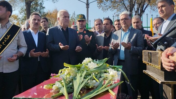 تصاویر/ استقبال مردم شهرستان خوی از شهید گمنام