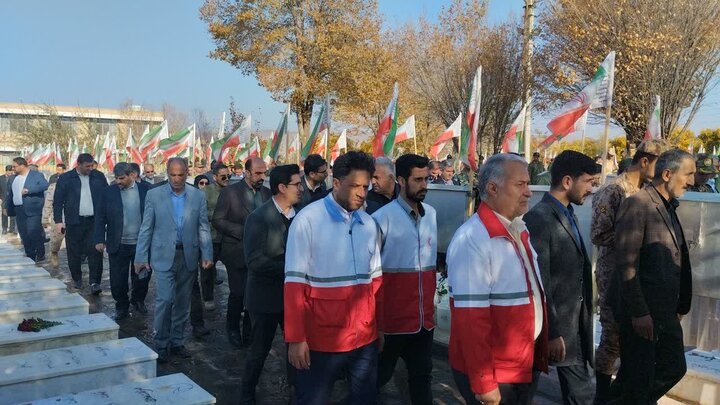 تصاویر/ استقبال مردم شهرستان خوی از شهید گمنام