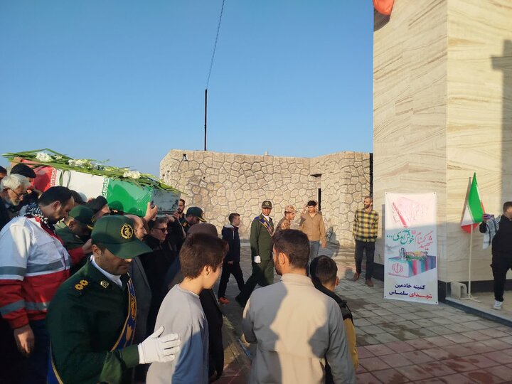 تصاویر/ مراسم استقبال از شهید گمنام در مدرسه علمیه امام علی (ع) سلماس