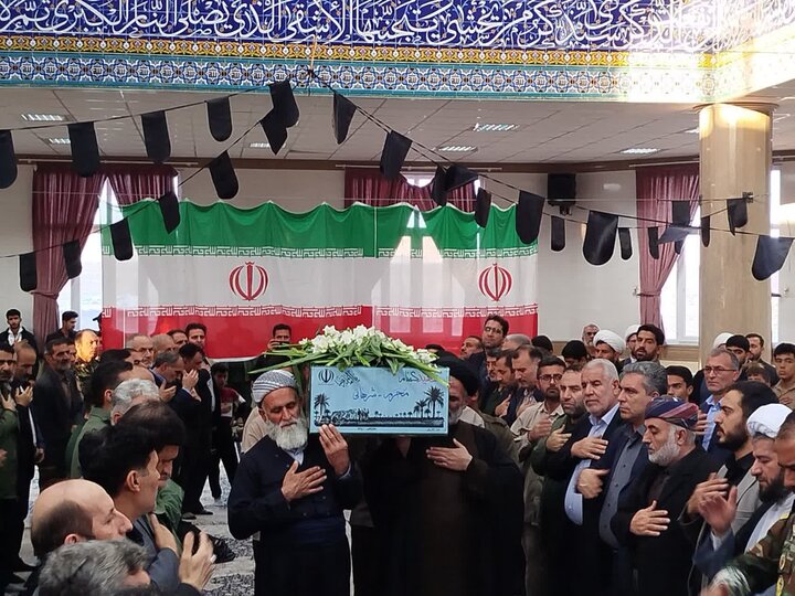 تصاویر/ مراسم استقبال از شهید گمنام در مدرسه علمیه امام علی (ع) سلماس