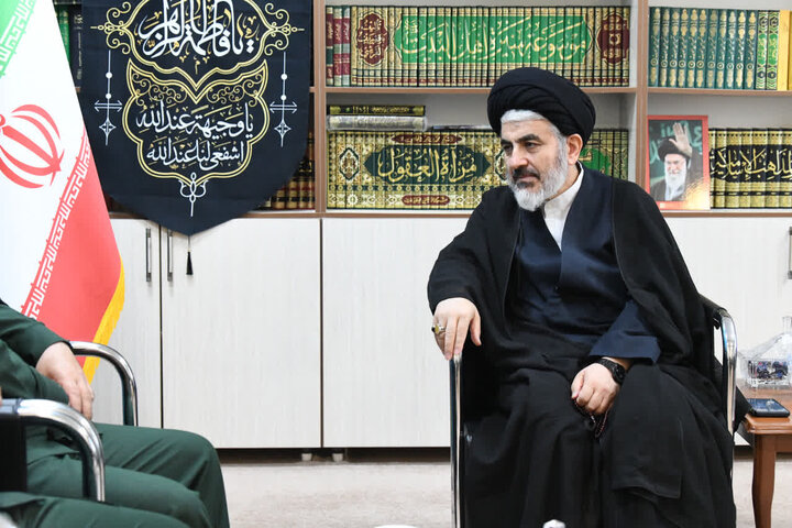 تصاویر/  دیدار فرمانده نیروی زمینی سپاه پاسداران انقلاب اسلامی با نماینده ولی فقیه در آذربایجان غربی