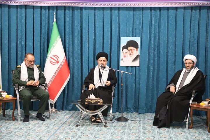 تصاویر/ دیدار اعضای ستاد بزرگداشت چهل و ششمین سالگرد هفته بسیج سپاه شهدای آذربایان غربی با نماینده ولی فقیه در استان