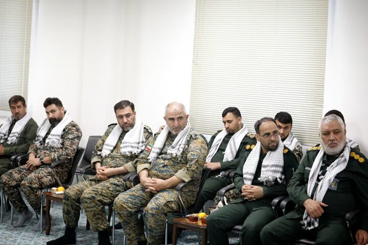 تصاویر/ دیدار اعضای ستاد بزرگداشت چهل و ششمین سالگرد هفته بسیج سپاه شهدای آذربایان غربی با نماینده ولی فقیه در استان