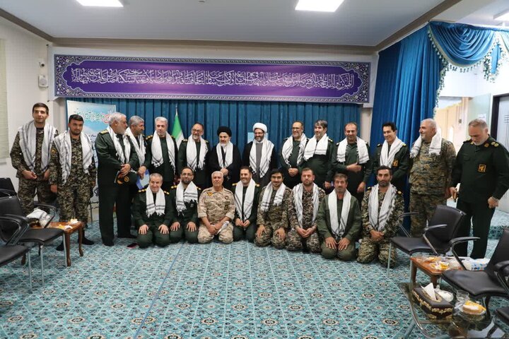 تصاویر/ دیدار اعضای ستاد بزرگداشت چهل و ششمین سالگرد هفته بسیج سپاه شهدای آذربایان غربی با نماینده ولی فقیه در استان